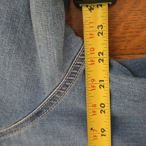 ST. JOHN'S BAY BRAND WOMEN'S LIGHT BLUE STRETCH JEAN JACKET SIZE XL - Picture 10 of 16